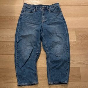 Barrel style Blue Jeans